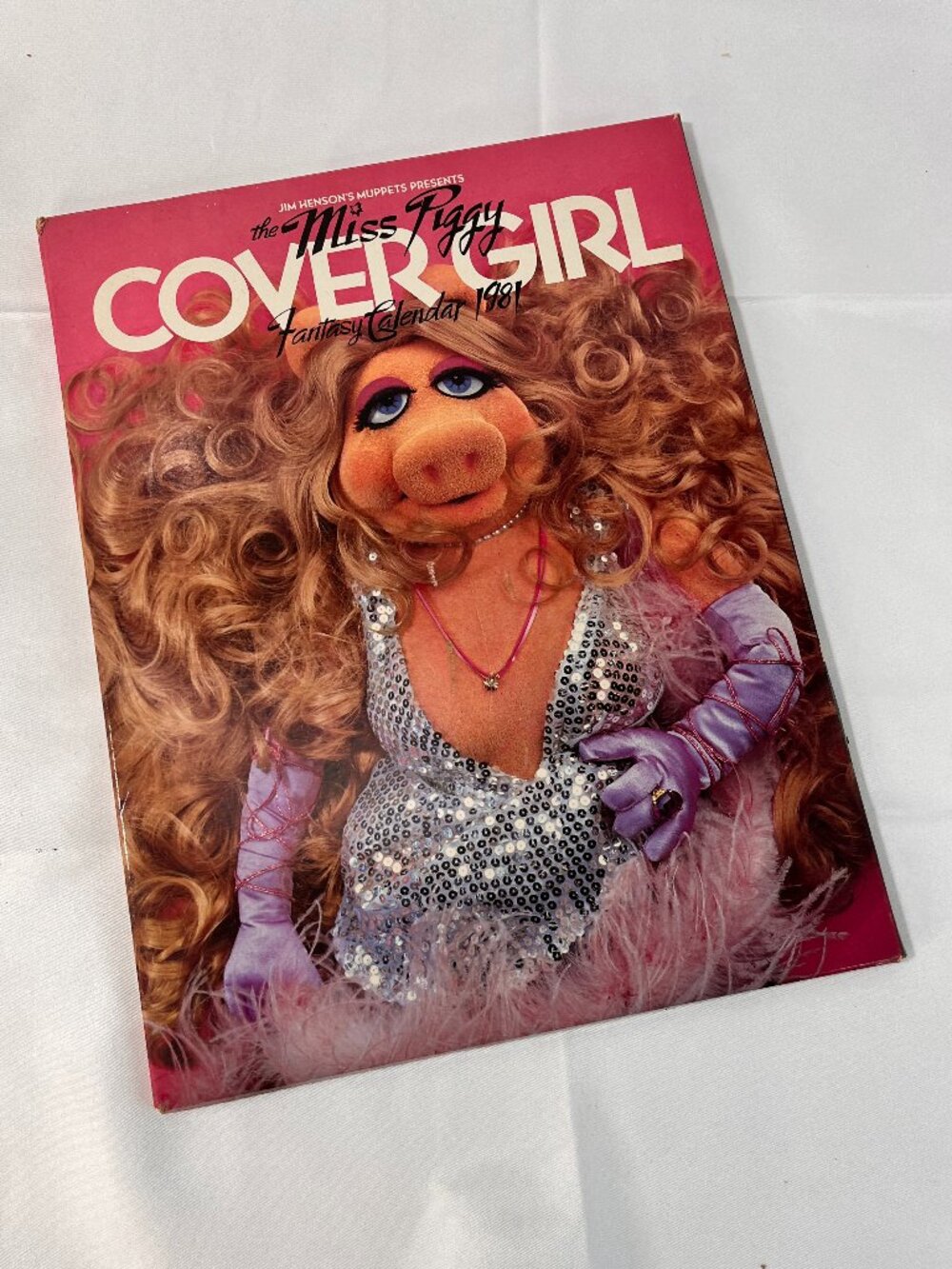 RARE Vintage 1981 Muppets MISS PIGGY Cover Girl Fantasy Calendar in Folder Cover